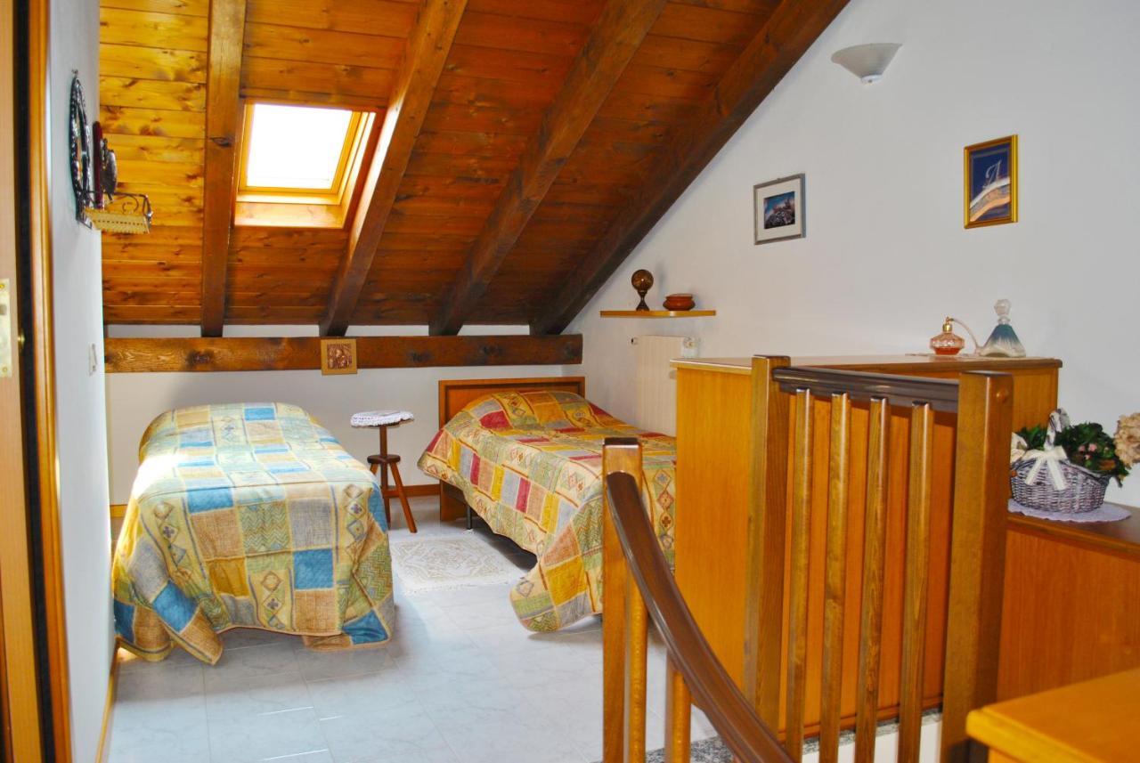 Loft With Big Terrace Lake View Apartment Sala Comacina Bagian luar foto